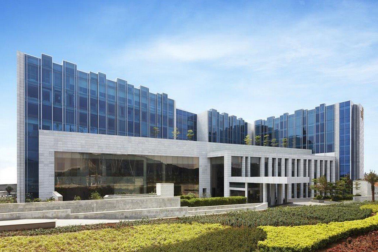 Taj Bangalore Devanahalli Ngoại thất bức ảnh The new building of the University of Patras