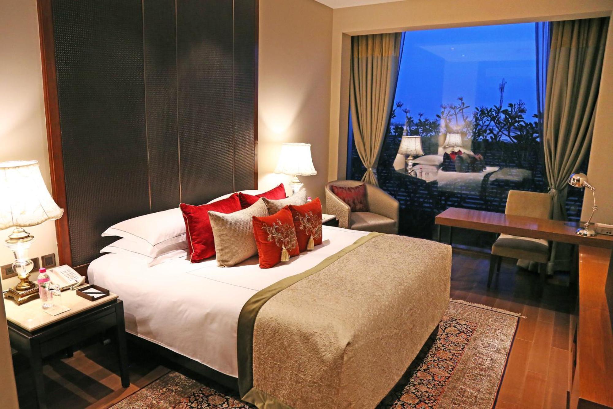 Taj Bangalore Devanahalli Phòng bức ảnh A room at the Taj Mahal Palace