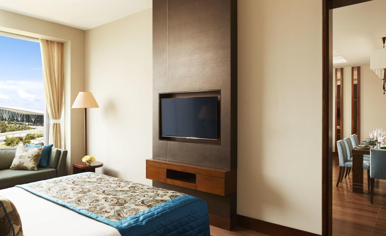 Taj Bangalore Devanahalli Ngoại thất bức ảnh A television set in a hotel room